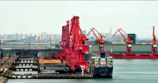 黄骅港河钢码头单月吞吐量创历史新高，码头建设与管理取得新突破